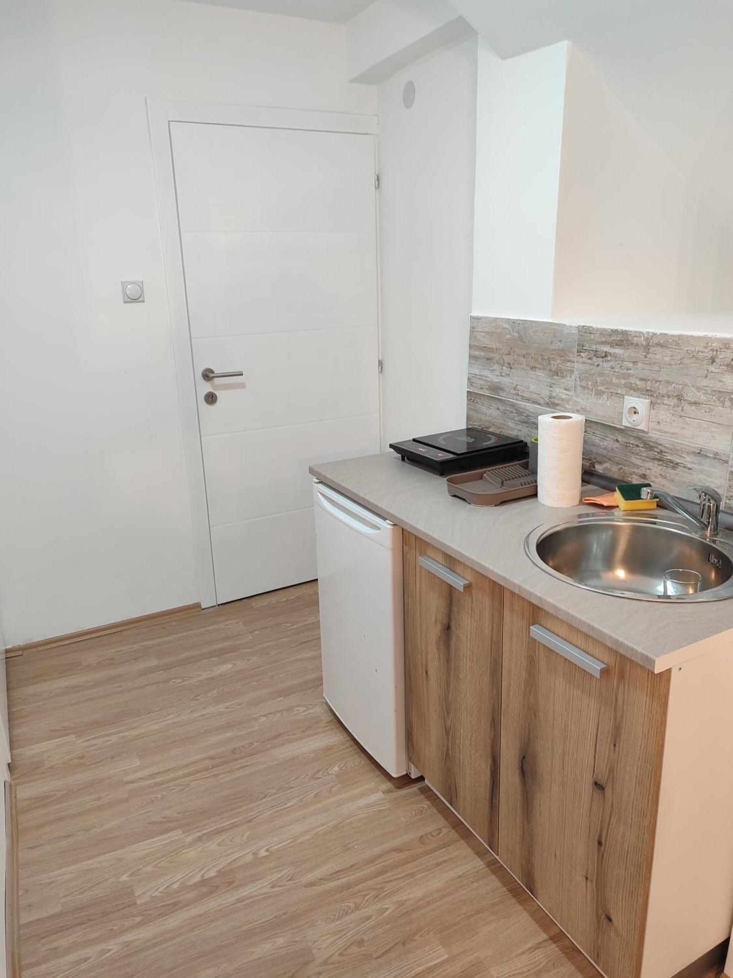 Apartmani Hub Ni Екстериор снимка