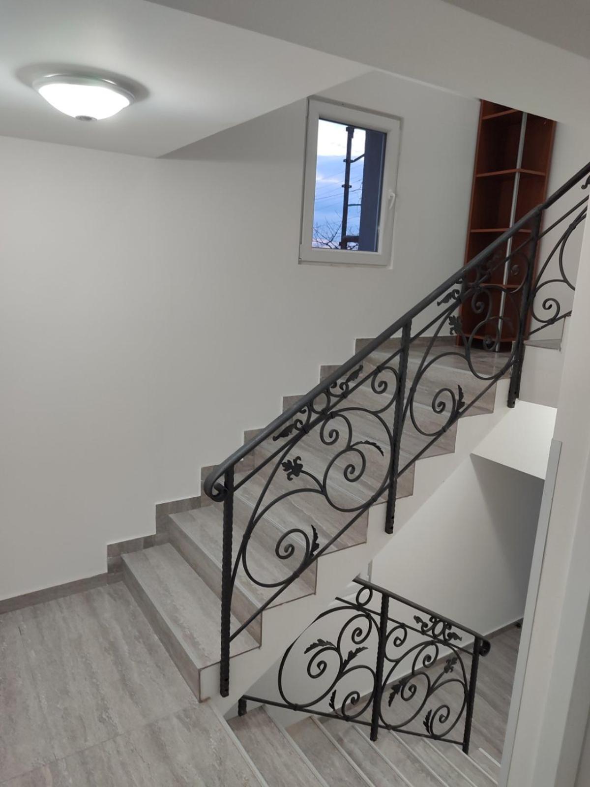 Apartmani Hub Ni Екстериор снимка